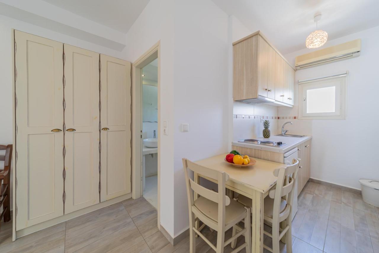 Anemomilos Beach Hotel Agia Anna  Buitenkant foto